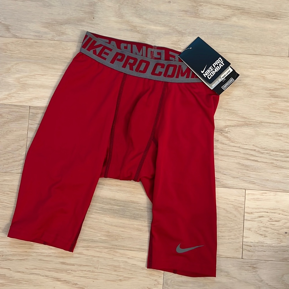 Red Nike Dei Fit Mens Baselayer - New With Tags - size S